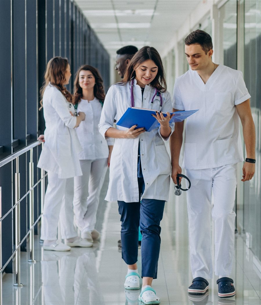 Team medico del Poliambulatorio Delta in corsia, pronto ad accogliere i pazienti
